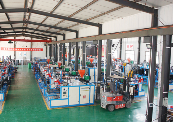 金誠信機(jī)械教你如何延長(zhǎng)吹瓶機(jī)的壽命?